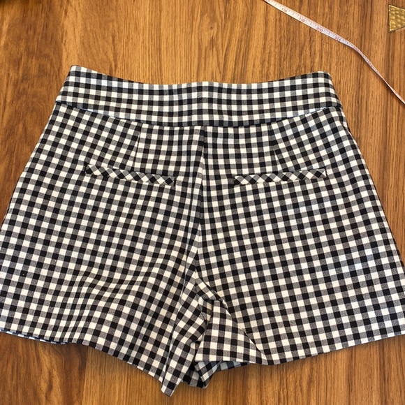 GAP shorts -checkers - Picture 4 of 4